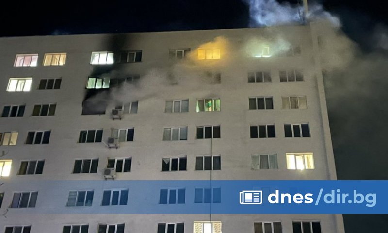  
Пожар избухна в студентско общежитие в Бургас тази нощ, съобщи