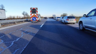 Критично остава състоянието на 36 годишният полицай пострадал при катастрофа на