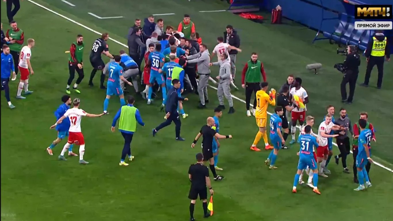 Масов бой между играчите на Зенит и Спартак шокира футболна Русия (видео)
