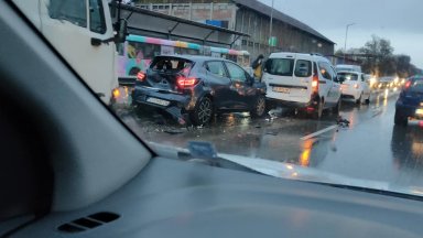 Първият сняг падна тази нощ в София който не успя