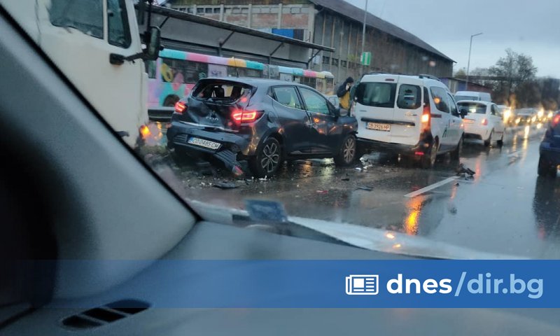 Катастрофа задръсти движението по бул. Данаил Николаев в София | dnes ...