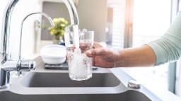 Хлор над нормата в питейната вода във Варненско 