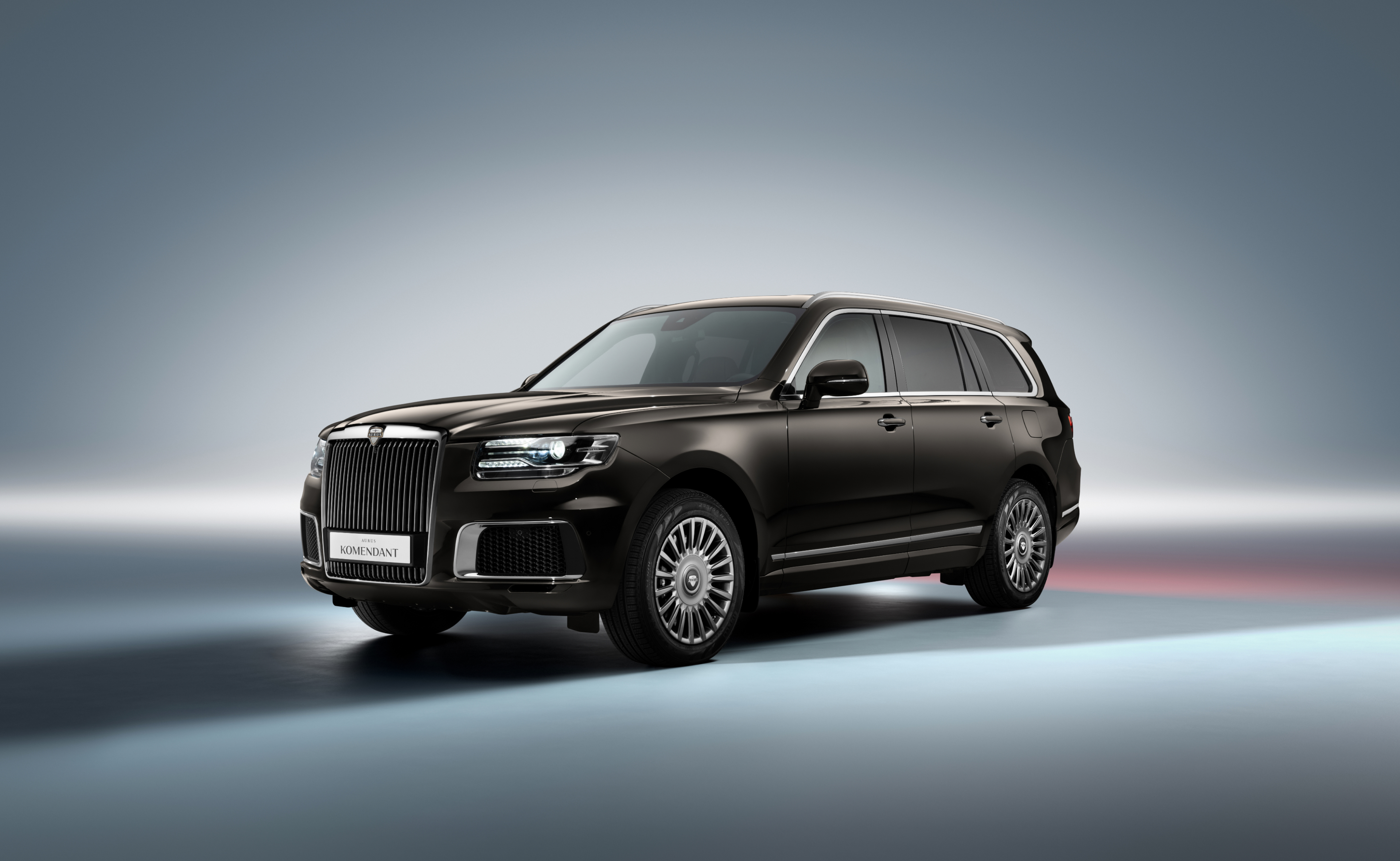 Русия започна производството на луксозен SUV