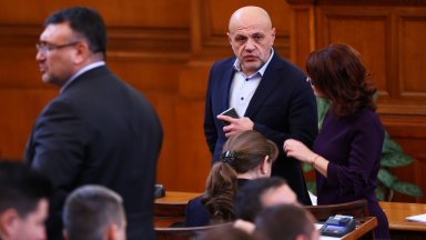 Зам председателят на ГЕРБ Томислав Дончев изрази скептицизъм към партньорство и