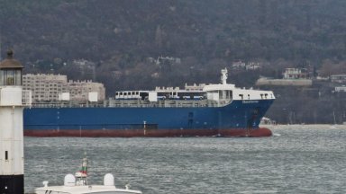 Втората пратка от новите електробуси на Варна дойде по море