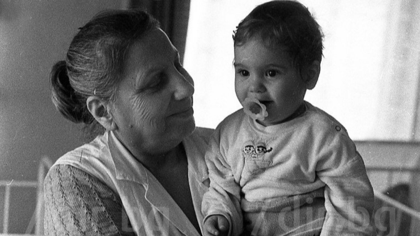 От бебе до баба: От 60 години пътят на всички осъдени жени е само към Сливен (снимки)