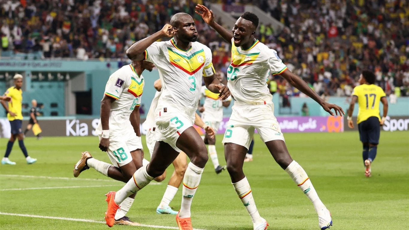 Гръмотевичен Сенегал приземи еквадорците и ще играе 1/8-финал