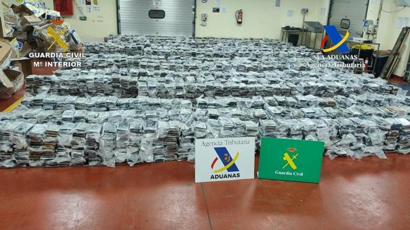 Рекордните 5,5 тона кокаин бяха заловени на пристанището във Валенсия (видео)