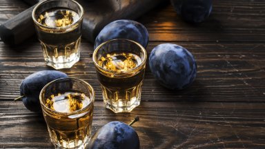 Сръбската сливова ракия шливовица бе вписана днес в списъка на