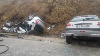 Дете и жена загинаха при челна катастрофа край Димитровград Инцидентът