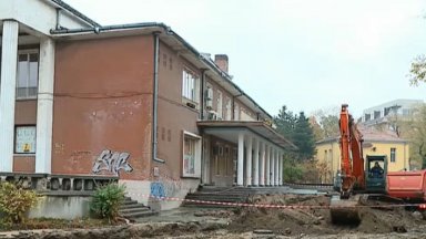 Ремонт на пътен участък в Пловдив доведе до събарянето на