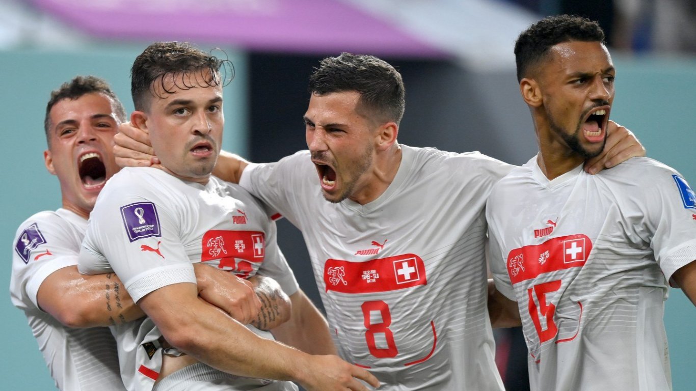Швейцария спечели футболната война и отново разплака сърбите