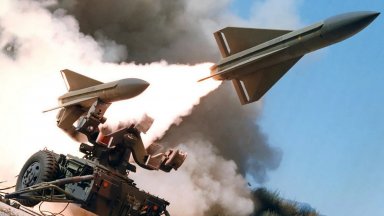 Въздушна тревога бе обявена в около две трети от страната