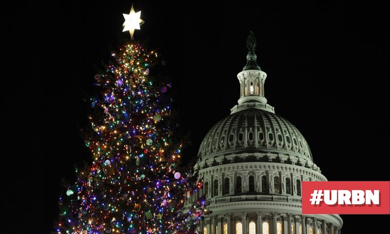 Няколко лидери и знакови лица от различни български политически партии,