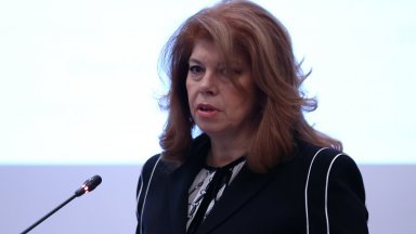 Вицепрезидентът Илияна Йотова оцени като смелост готовността на първата политическа