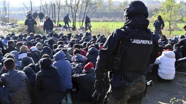 Споразумението на ЕС за мигрантите посрещнато с критики от Полша и Унгария и с горчивина в Германия 