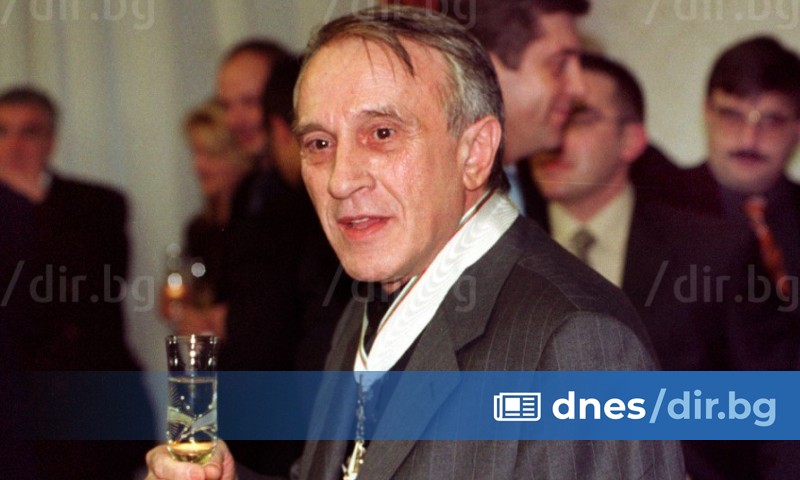 7 декември 2022 г. Тошо Тошев е удостоен с орден "Стара планина" І ...