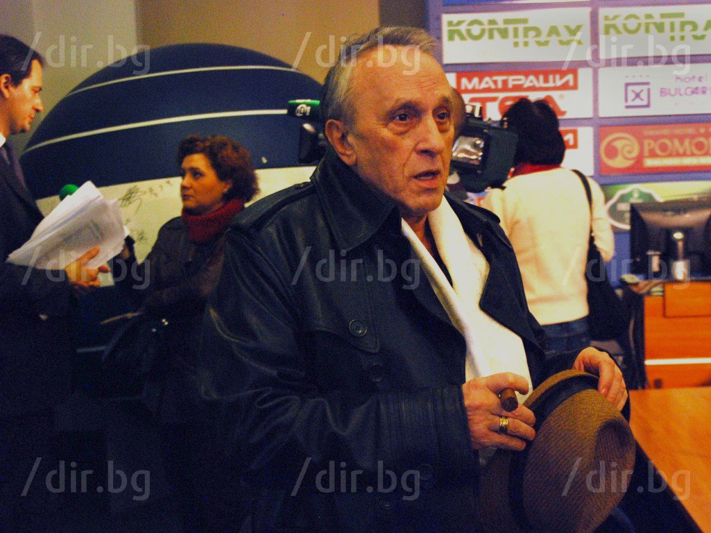 15 декември 2010 г. Тошо Тошев след официалната пресконференция в БТА за продажбата на вестниците "Труд" и "24 часа"