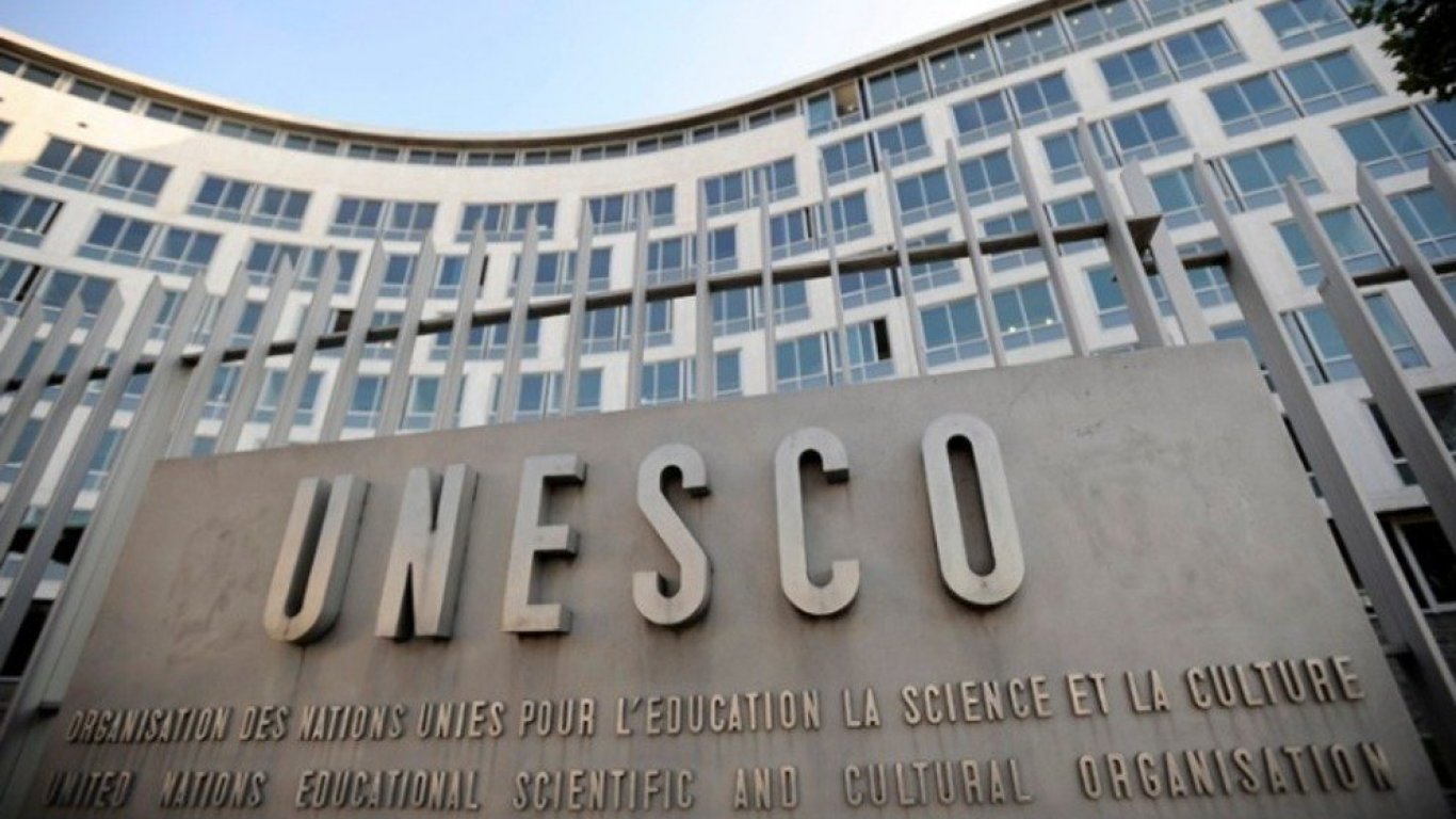 ЮНЕСКО иска регулации за изкуствения интелект в образованието