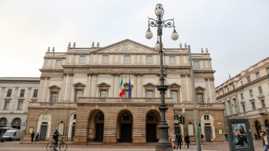 Екоактивисти атакуваха с боя и оперния театър "Ла Скала" в Милано