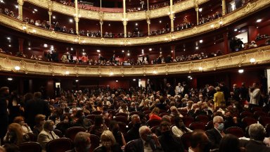 Театър "Шатле" в Париж връща спектаклите в стила на Бродуей