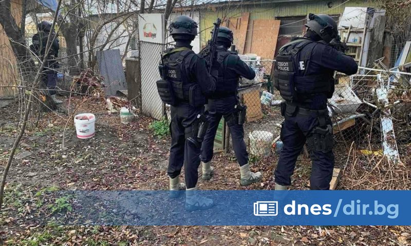 Втори ден продължава спецоперацията с кодово име Хавала, насочена срещу нелегалната
