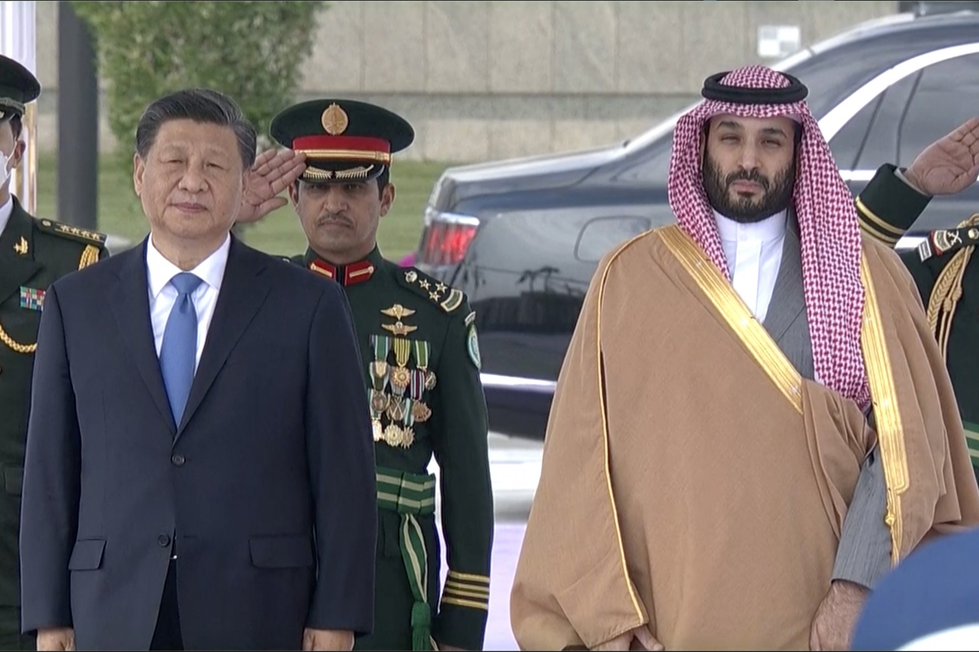 Китайският президент Си Дзинпин гостува на престолонаследника на Саудитска Арабия, Мохамед бин Салман на 22 декември 2022 г.