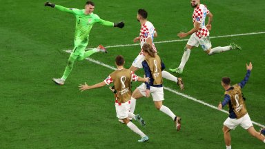 Победата с дузпи качи Хърватия на пиедестал до Германия