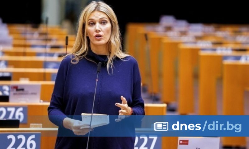 Заместник-председателката на Европейския парламент Ева Каили е изключена от своята