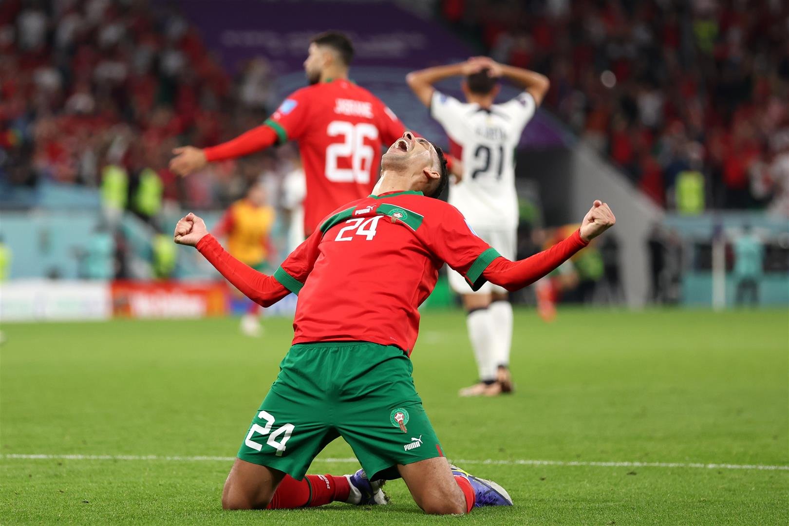 Мароко изуми света с още едно геройско представяне - този път срещу Португалия. Единственото попадение вкара Юсеф Ен-Несири, а триумфът отече в цяла Африка, защото това е първият отбор от този континент, класирал се на полуфинал.