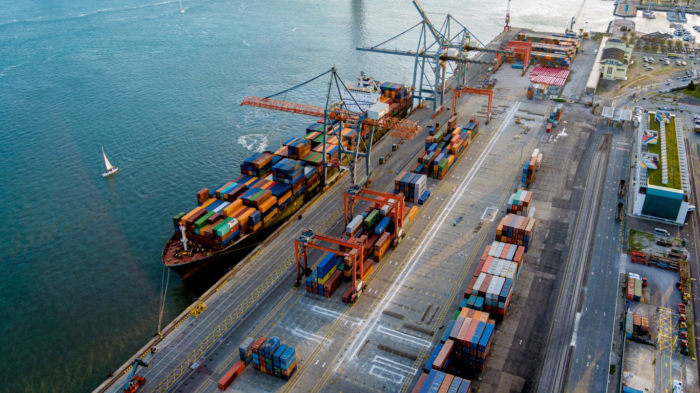 Турция контролира пристанищата на Португалия. Опасно ли е това