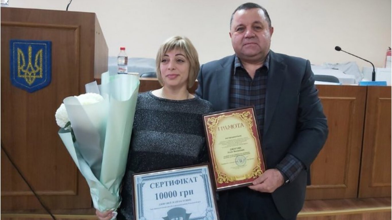 Наградиха българка, освободена след 7-месечен руски плен в Украйна