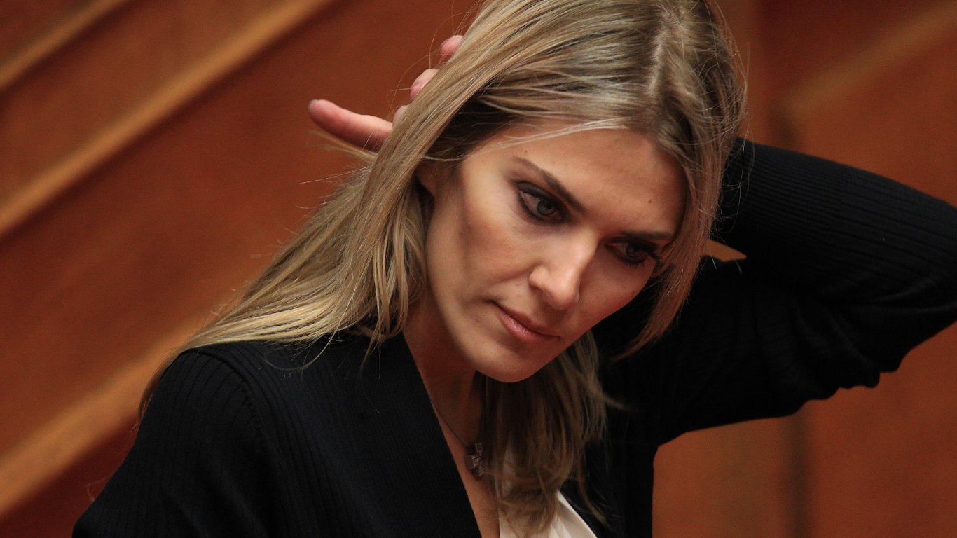 Разследване срещу Ева Кайли започна и в Гърция