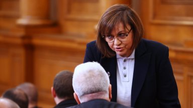 Соцлидерката Корнелия Нинова обяви служебния министър на икономиката Никола Стоянов