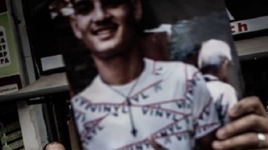 Тийнейджърът от ромската общност в Гърция който беше прострелян в