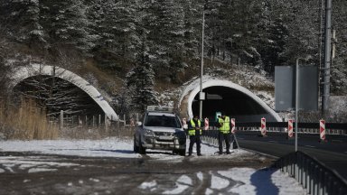 Ограничават движението в тунел "Витиня" на АМ"Хемус" за почистване