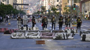 Президентката на Перу Дина Болуарте откликна в понеделник на исканията