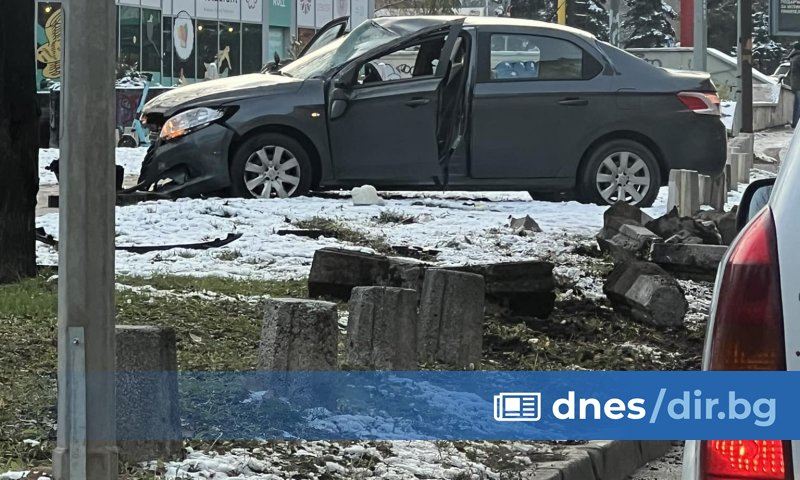 Верижна катастрофа с девет леки коли е станала в центъра