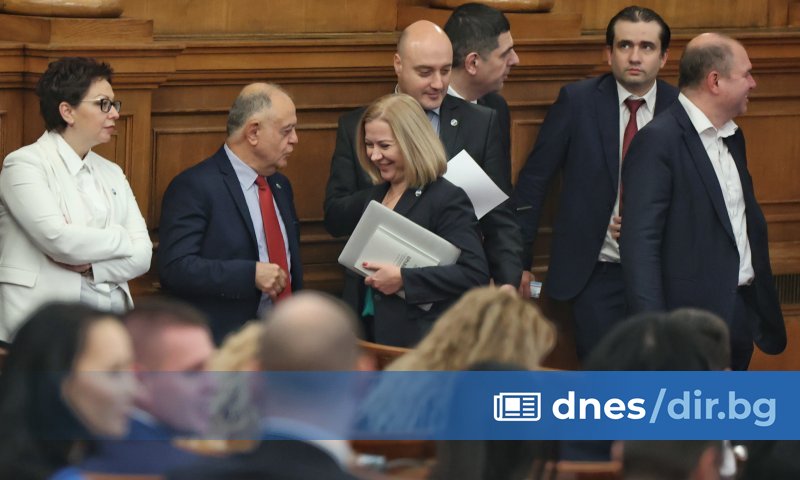 Демократична България (ДБ) получава дарения от физически лица, всяко дарение