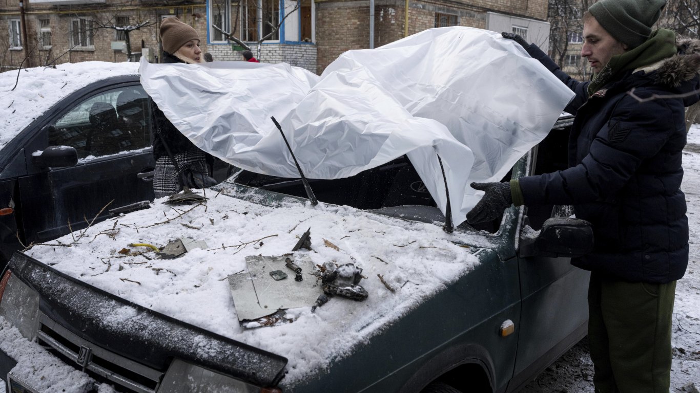 Атаката с дронове над Киев е била на "две вълни", 13 "Шахид"-а са свалени (видео)