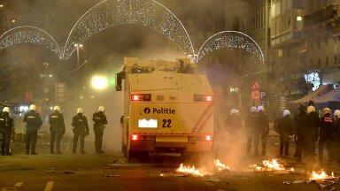 Истинска война между привърженици на футболните отбори на Франция и