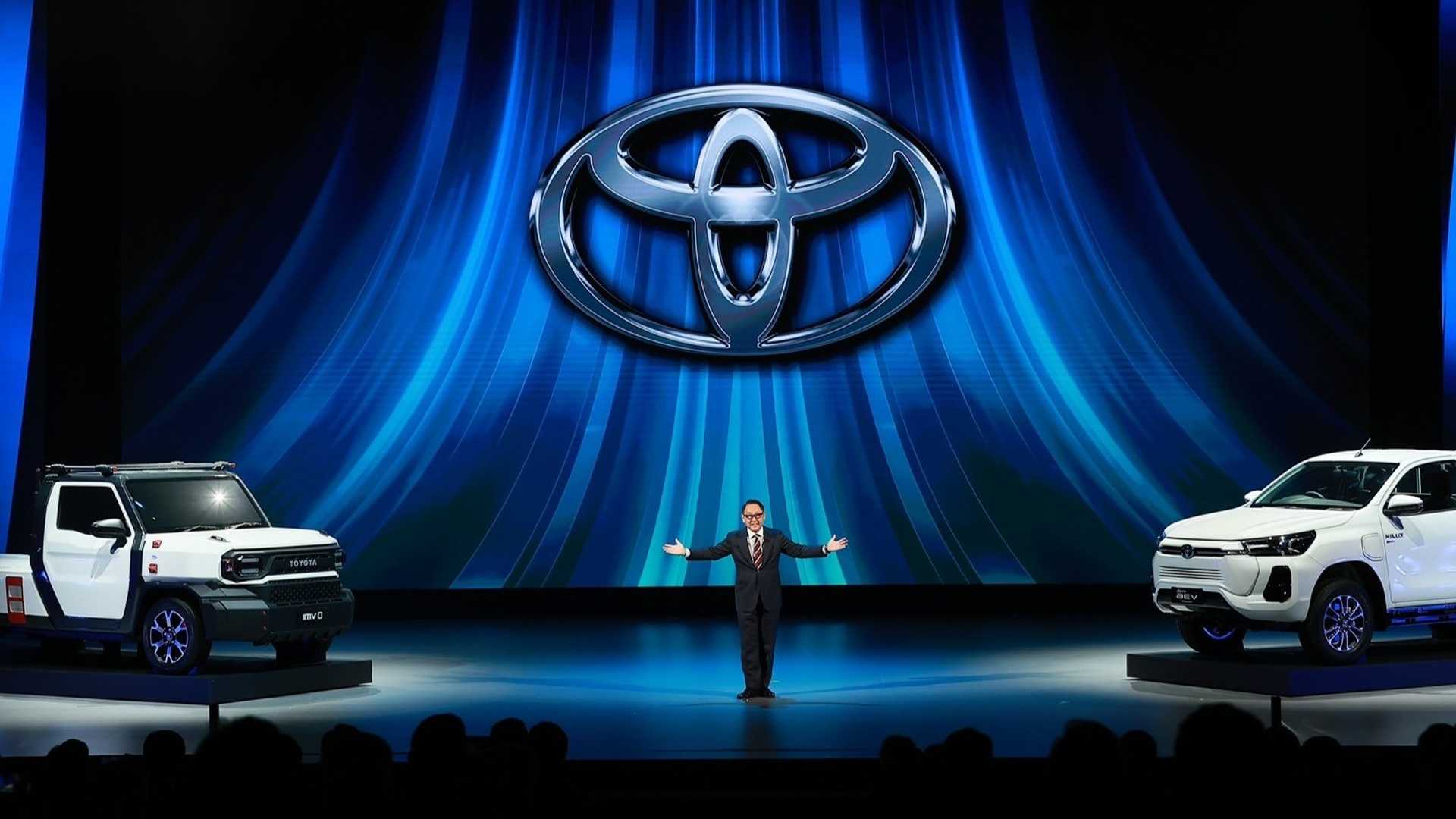 Toyota показа първия си пикап на ток