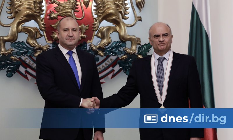 Президентът Румен Радев удостои посланика на Гърция у нас Димитриос