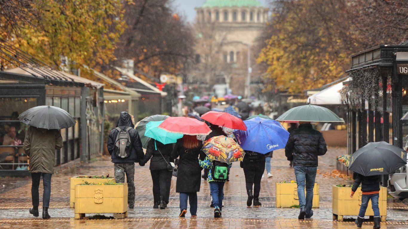 СО: Овладяна е ситуацията в засегнатите от обилните валежи райони в София