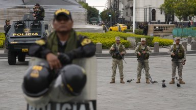 Перуанската президентка Дина Болуарте която каза че оглавява преходно правителство