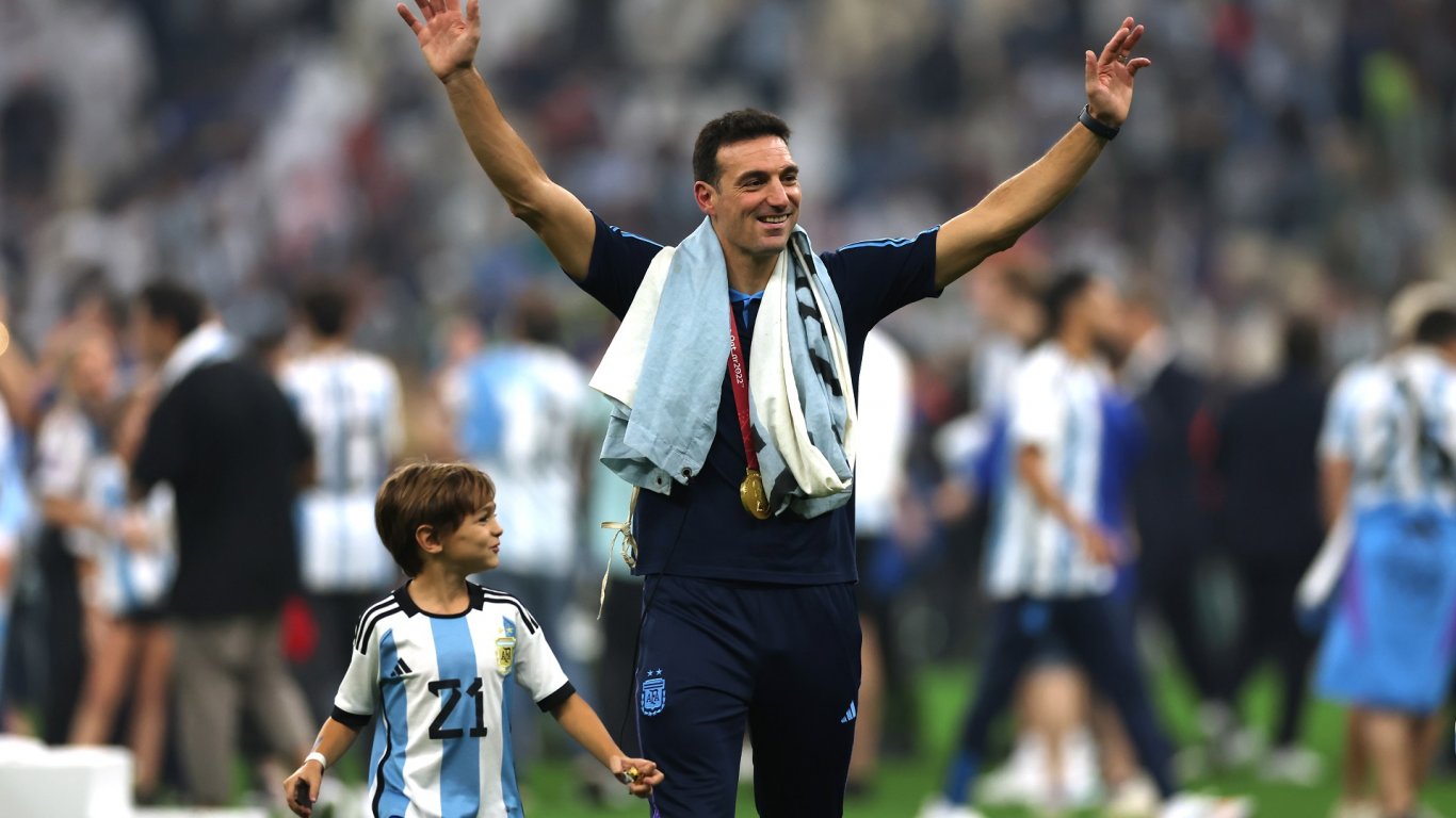 Треньорът на Аржентина: Не ми пука къде играе Меси, стига да е щастлив