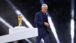 Френският селекционер загуби майка си и няма да води отбора срещу Норвегия