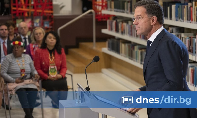 Нидерландският премиер Марк Рюте се извини днес от името своята