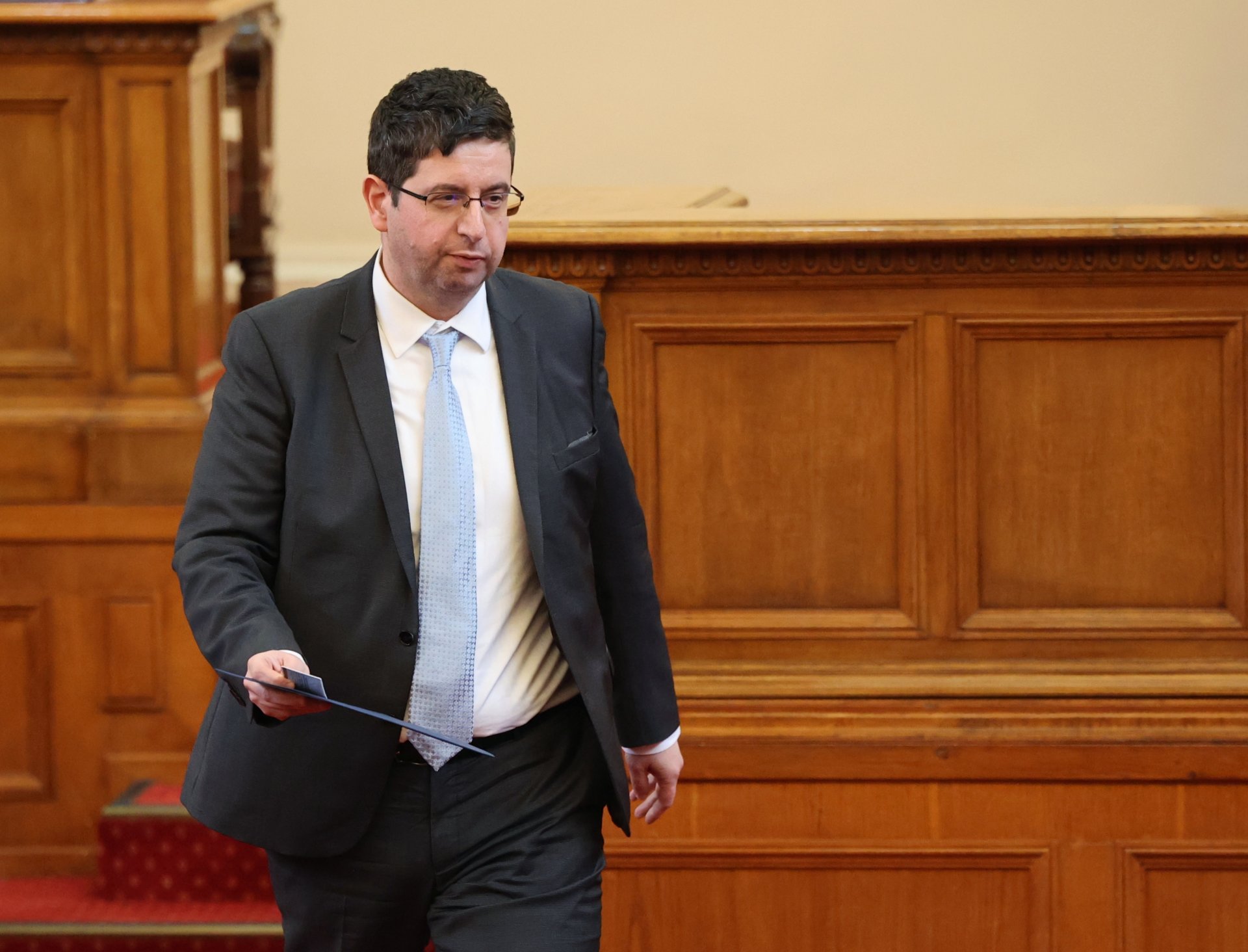 Петър Чобанов от ДПС даде разяснения по законопроекта 