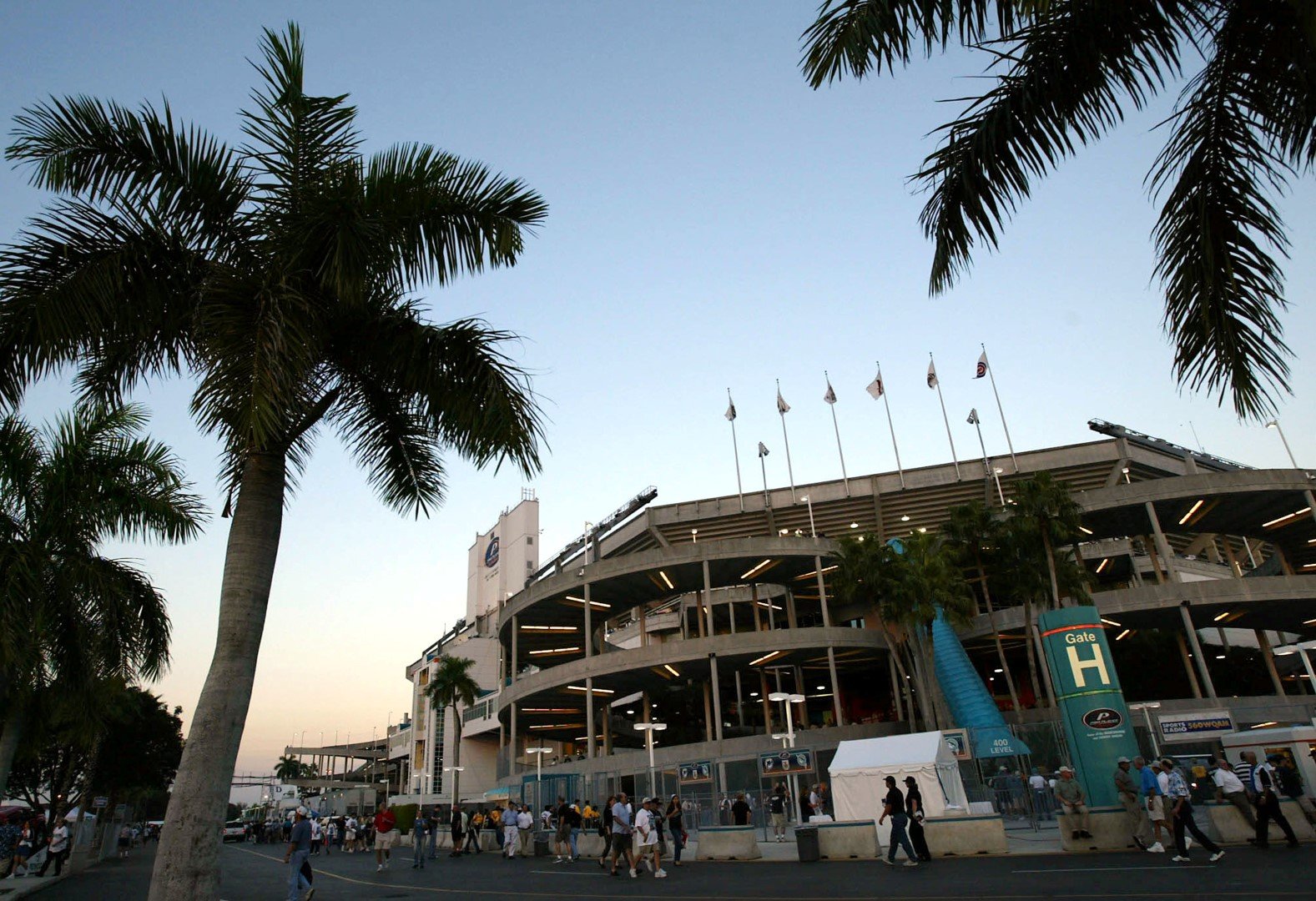 Стадион "Хард Рок" в Маями ще е хардрок и за Мондиала - тук се очаква да има голям акцент от топ мачове, включително в елиминациите. Арената в Маями Гардънс прие Супербоул преди 3 години, а сега има честта да е домакин и на световно по футбол.